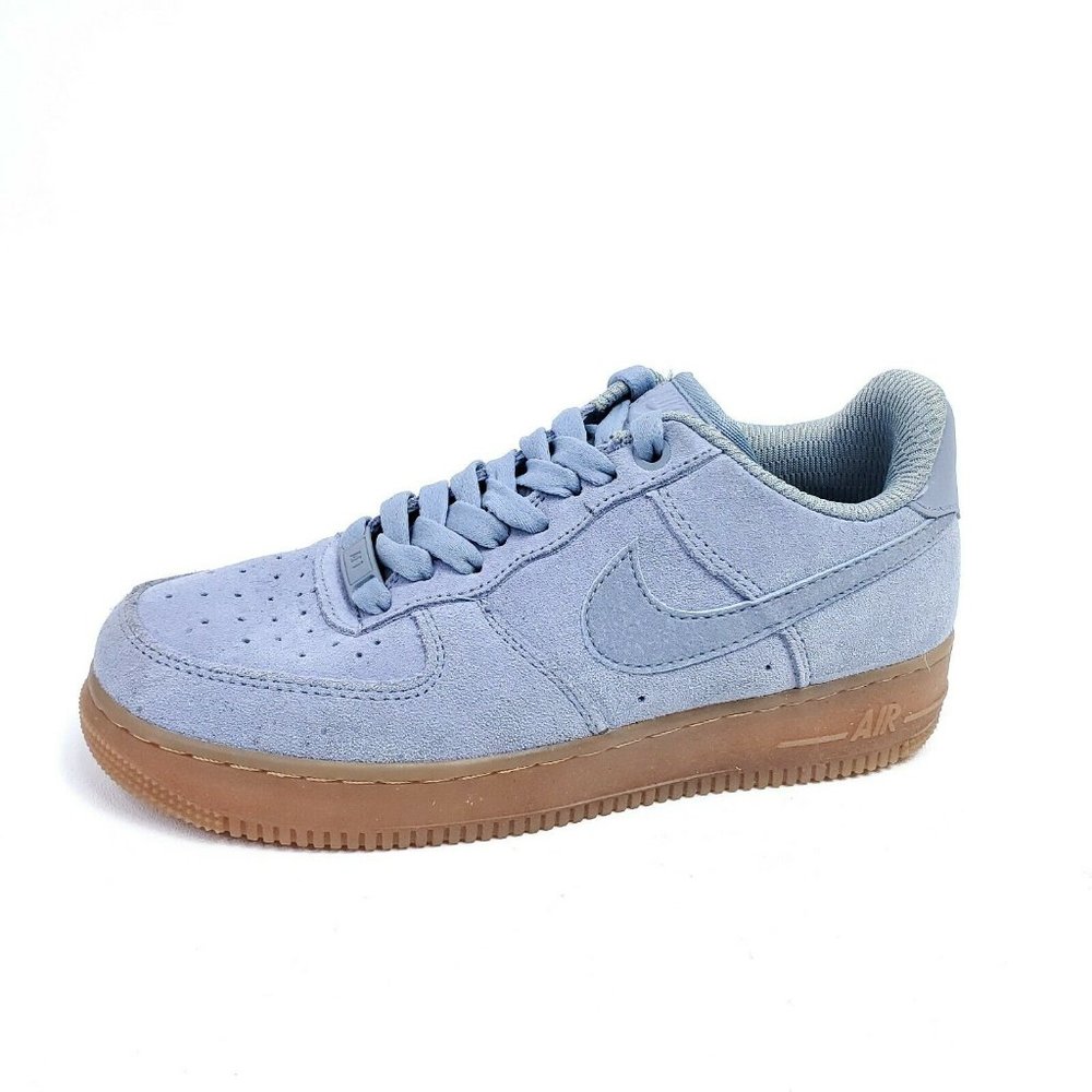 Nike Air Force 1 '07 SE Womens 7 Glacier Grey AF1 Low Suede Gum Bottom